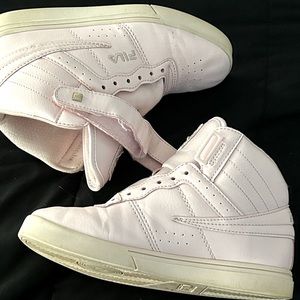 PINK & GOLD FILAS  5/5Y